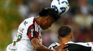 Leo Jardim segura o Flamengo e Vasco sai com o empate