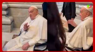 Papa faz oração em basílica antes de Vigília Pascal e emociona fiéis no Vaticano