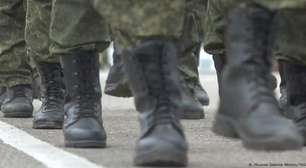 Como a Rússia recruta soldados nas áreas ocupadas da Ucrânia