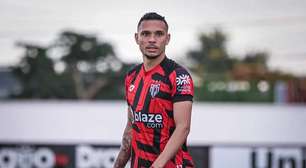 Ex-Atlético-GO, Luiz Fernando vive jejum de gols no xará paranaense