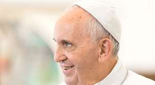 Relembre: Papa Francisco sorri e canta marchinha de Carnaval