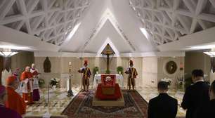 Como papa Francisco mudou funeral para que não pareça enterro de 'imperador romano'