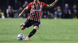 "100% oficial": Renovação de Cédric Soares ganha novo capítulo no São Paulo