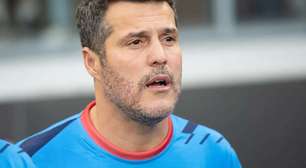 Ídolo do Flamengo, Júlio César inicia nova fase na carreira