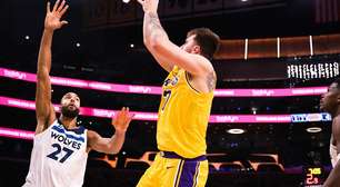 Com show de Doncic, Lakers vence Timberwolves e empata a série nos playoffs da NBA