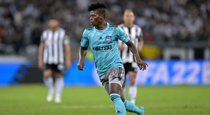 Jogador do Emelec tem casa assaltada e esposa e filho sequestrados