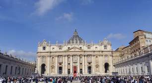 Quanto custa acompanhar o funeral do papa Francisco? Agência monitora valores de hospedagens