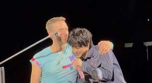 "BTS estará de volta em breve", diz Coldplay em show com participação de Jin