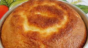 Como fazer bolo sem farinha de trigo gostoso e fofinho no lanche da tarde