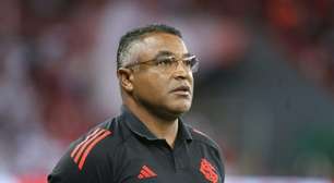 Roger Machado elogia Inter e rasga elogios a Victor Gabriel