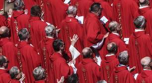 Vaticano diz que regra de 120 cardeais não vale e que todos os cardeais estarão no conclave