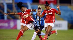 Grêmio busca empate com Internacional no Brasileirão feminino