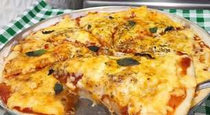 Pizza de Massa Líquida que Fica Mais Gostosa que da Pizzaria - Passo a Passo