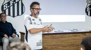 Santos oficializa a contratação do técnico Cleber Xavier