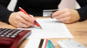 Juros do rotativo do cartão disparam e alcançam 445% ao ano