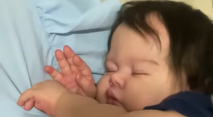 Jovem mineira viraliza ao levar bebê reborn ao hospital: 'Dias mais assustadores'