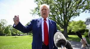 Donald Trump brinca e diz que 'gostaria de ser papa' em entrevista