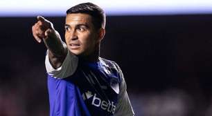 Em meio a imbróglio com Cruzeiro, Dudu tem conversa com Cuca, técnico do Atlético