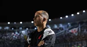 Felipe Maestro assume Vasco interinamente enquanto clube negocia com Fernando Diniz