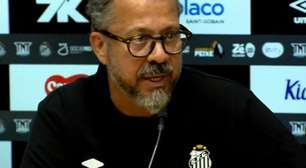 Cleber Xavier analisa estreia no Santos: 'Série de erros'