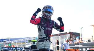 F1: Kimi Antonelli marca sua primeira pole com a Mercedes