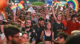 Lady Gaga no Rio: ambulantes de Copacabana vendem sacos de areia a R$ 25 para fãs