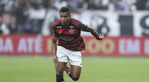 Alex Sandro critica afobação do Flamengo no primeiro tempo