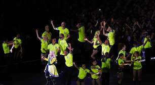 Ela veio! Lady Gaga 'toma posse' do amarelo do Brasil e faz Copacabana tremer com megashow