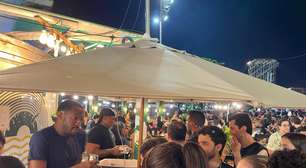 Após Lady Gaga, quiosques de Copacabana cobram até R$ 1.700 por noite com open bar e DJ