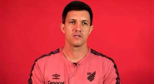 Athletico-PR anuncia demissão do técnico Maurício Barbieri após sofrer goleada em casa