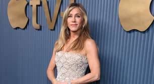 Homem é detido após bater carro em mansão de Jennifer Aniston