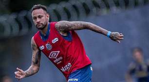 Neymar treina no CT do Santos e posta foto assistindo Kings League