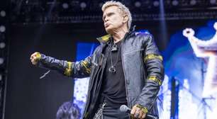A explicação de Billy Idol para uso passado de suásticas no punk