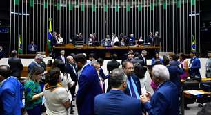 Veja como cada deputado votou no texto que tenta barrar ação contra Ramagem, Bolsonaro e outros