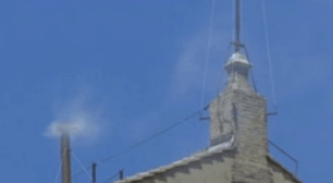 O que acontece da fumaça branca até o anúncio de "Habemus papam"?