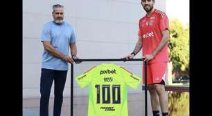 Rossi recebe homenagem do Flamengo após carro ser alvejado por tiros