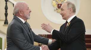 Na Rússia, Lula comemora derrota nazista ao lado de Putin e cumpre agenda no país