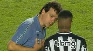 Agora no Vasco, Diniz reencontra Tchê Tchê após relação conturbada do passado