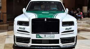 Rolls-Royce Cullinan vira viatura de polícia em Dubai