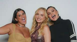 Angélica capricha no brilho em podcast com Flávia Alessandra