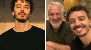 Ex-ator Globo largou igreja após pai se assumir gay: 'Que Deus é esse que fez um inferno pro meu pai?'