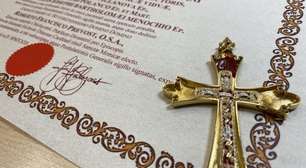 Crucifixo do papa Leão XIV tem pedaços de ossos de Santo Agostinho, diz Vaticano