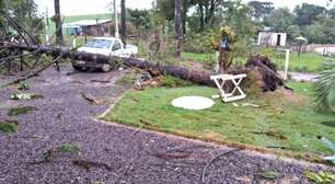 Tornado provoca destruição em cidade do Rio Grande do Sul