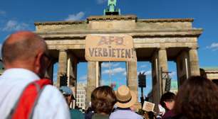 Alemães vão às ruas em protesto contra partido de extrema direita AfD