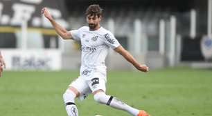 Luan Peres vê progresso do Santos, mas pede resultados