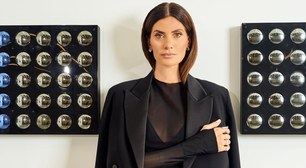 Fiorentino usa look de tule com blazer: 'contraste elegante'