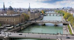 Paris libera banho no Sena em julho, 100 anos após proibição de mergulho no rio