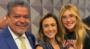 Virginia posa sorridente com membros da CPI das Bets após climão: 'Acolhimento'