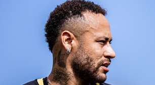 Neymar e Furch participam de treino do Santos nesta quarta-feira