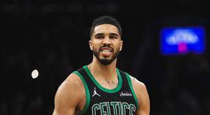Jayson Tatum sofre grave lesão e está fora dos playoffs da NBA